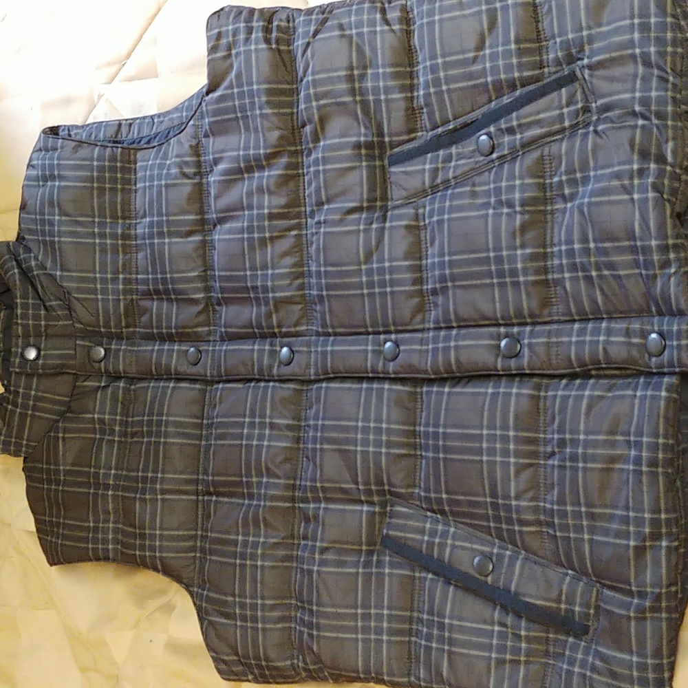 Large 🌟🌟 Host pick 🌟🌟Wind River men's large puffer vest